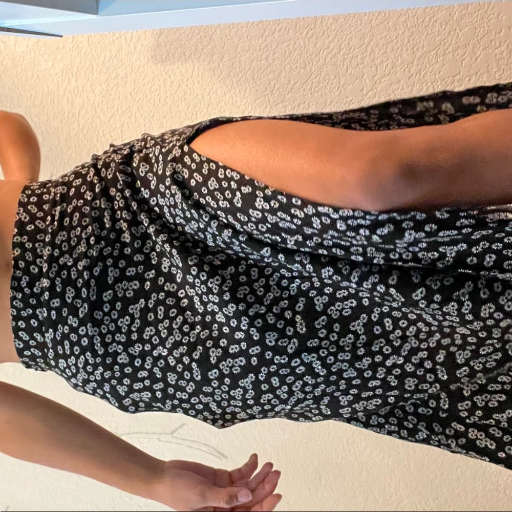 Black and white floral print skirt